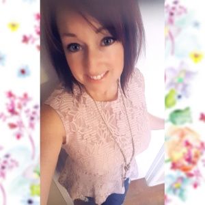 Meet your Posher, Candi